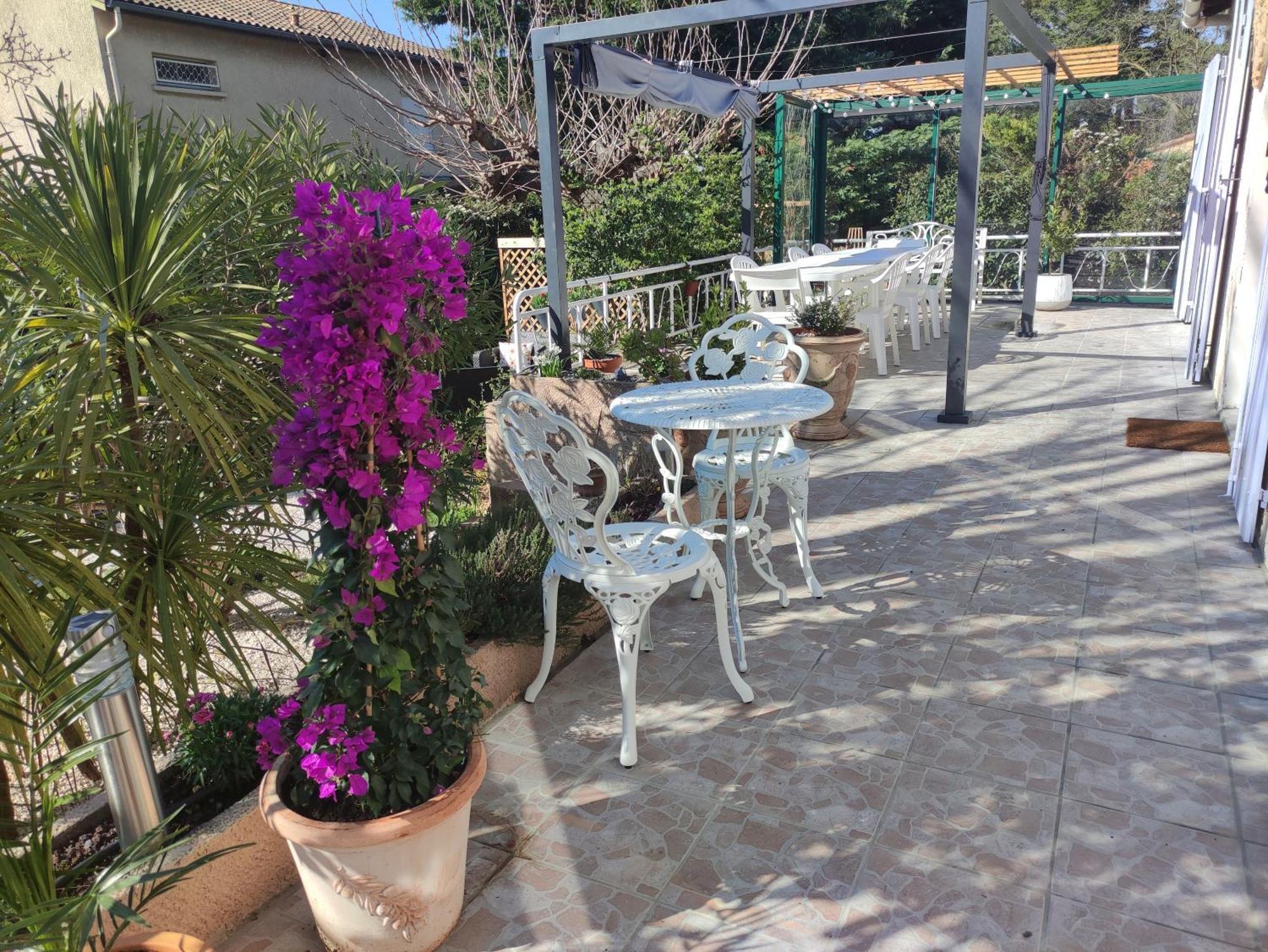 Le Jardin Des Rocailles - Villa 4 Chambres Climatisee Avec Piscine A Deux Pas D'Avignon Villeneuve-lès-Avignon Kültér fotó
