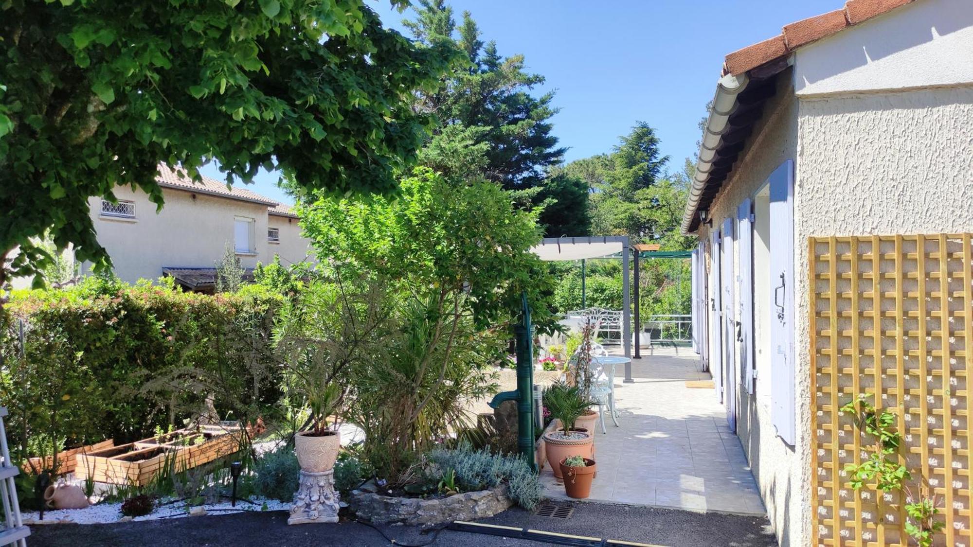 Le Jardin Des Rocailles - Villa 4 Chambres Climatisee Avec Piscine A Deux Pas D'Avignon Villeneuve-lès-Avignon Kültér fotó